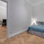 Lux *