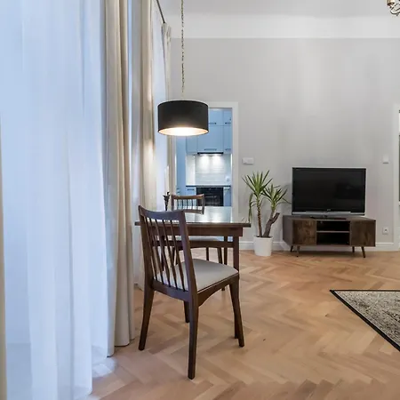 Lux Βαρσοβία